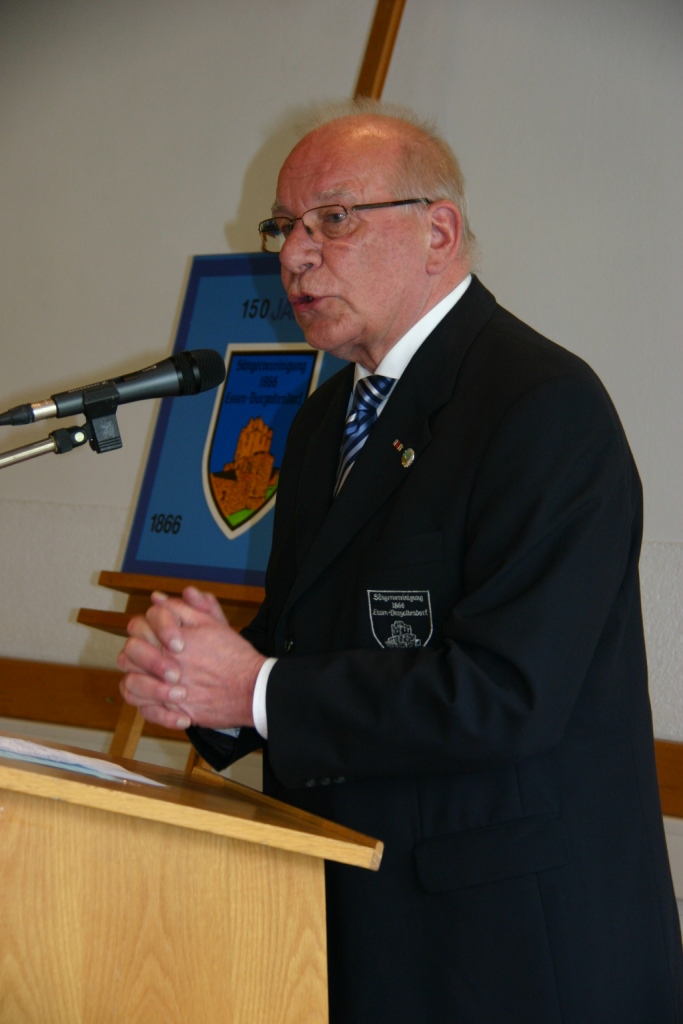 Bezirksbrgermeister Manfred Kuhmichel